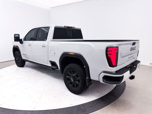 Used 2025 GMC Sierra 2500 AT4 w/ AT4 Premium Plus Package image 17