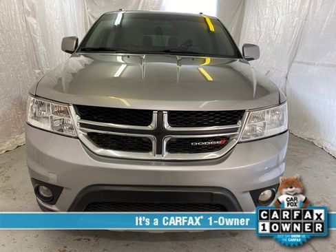 Used 2015 Dodge Journey SXT w/ Flexible Seating Group image 4