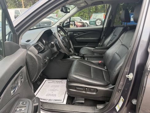 Used 2016 Honda Pilot Touring image 11
