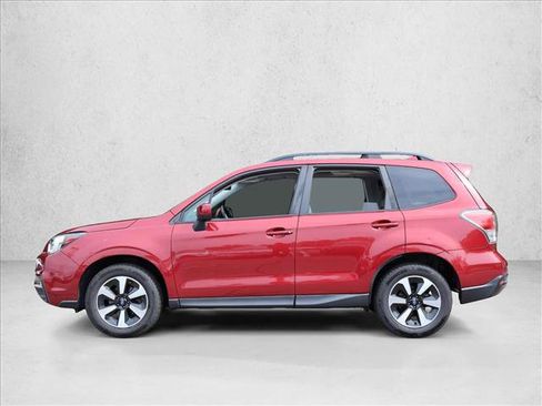 Used 2018 Subaru Forester 2.5i Premium AWD/4WD image 8