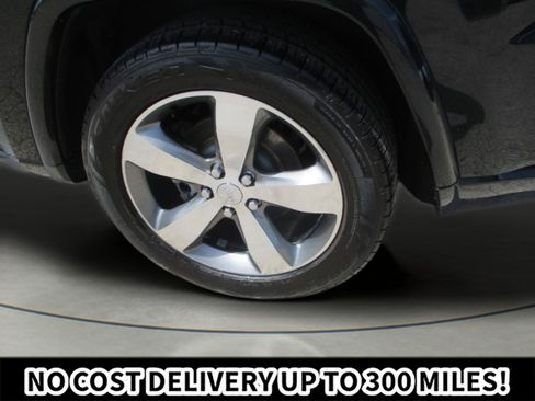 Used 2015 Jeep Grand Cherokee Overland w/ Advanced Technology Group AWD/4WD image 31
