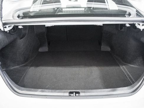 Used 2025 Toyota Camry SE FWD image 9