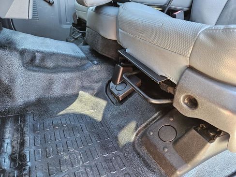 Used 2015 Ford F350 XL image 24