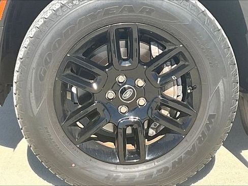 Used 2022 Land Rover Defender 90 X-Dynamic S image 9