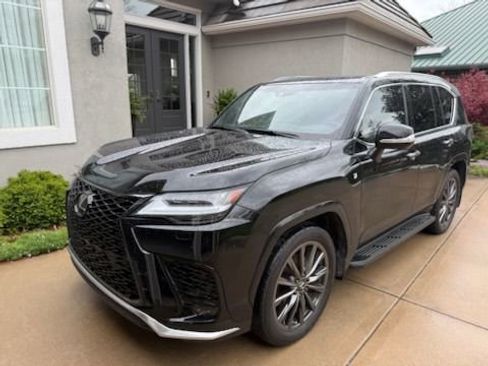 Used 2023 Lexus LX 600 F Sport w/ Accessory Package (Z1) AWD/4WD image 10