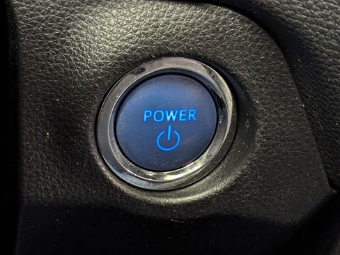 Used 2022 Toyota RAV4 XLE Premium image 34