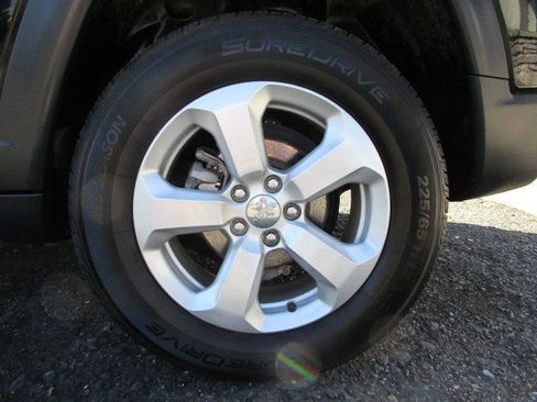 Used 2017 Jeep Compass Latitude AWD/4WD image 11