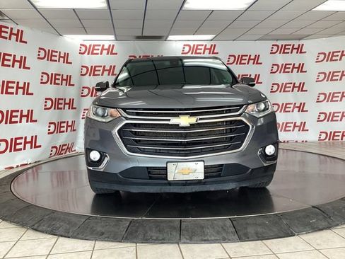 Used 2020 Chevrolet Traverse LT w/ Driver Confidence II Package AWD/4WD image 2