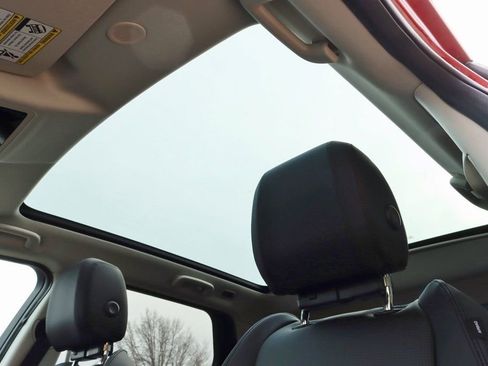 Certified 2025 Land Rover Discovery Sport S image 14