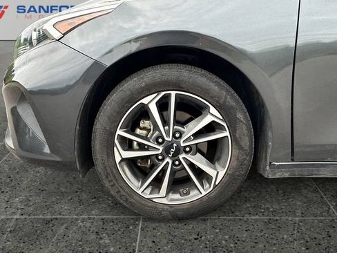 Used 2023 Kia Forte LXS FWD image 14