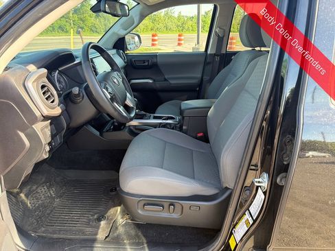 Used 2023 Toyota Tacoma SR5 AWD/4WD image 11