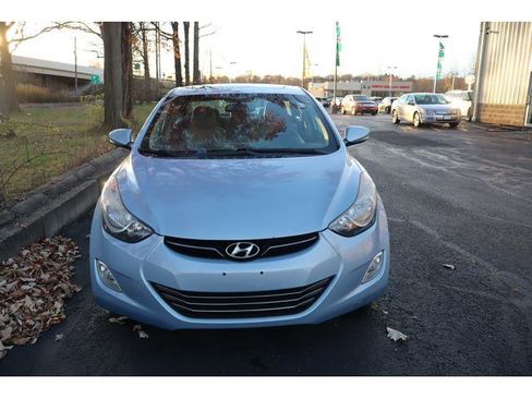 Used 2011 Hyundai Elantra Limited w/ Premium Pkg 5 image 3