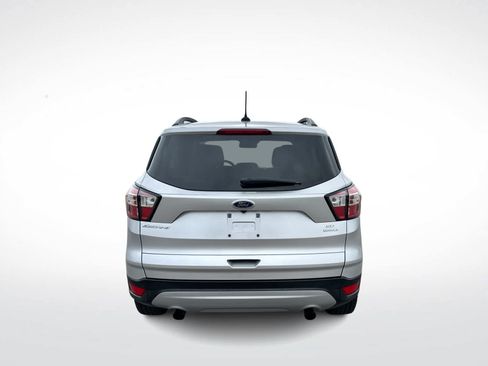 Used 2018 Ford Escape SE w/ SE Sync 3 Package FWD image 7