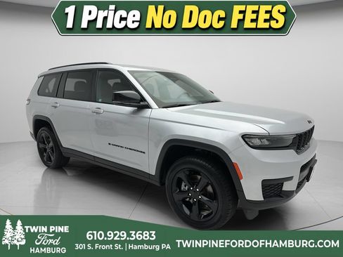Used 2023 Jeep Grand Cherokee L Laredo AWD/4WD image 1