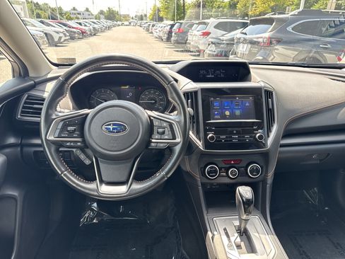 Used 2020 Subaru Crosstrek 2.0i Premium w/ Moonroof Package 2 AWD/4WD image 2