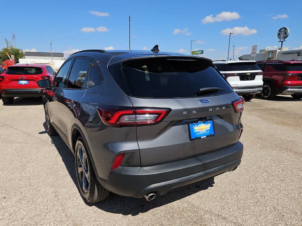 Used 2025 Ford Escape ST-Line FWD image 6