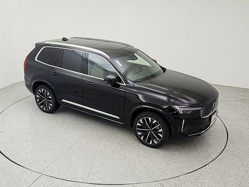 New 2026 Volvo XC90 B5 Plus w/ Protection Package image 15