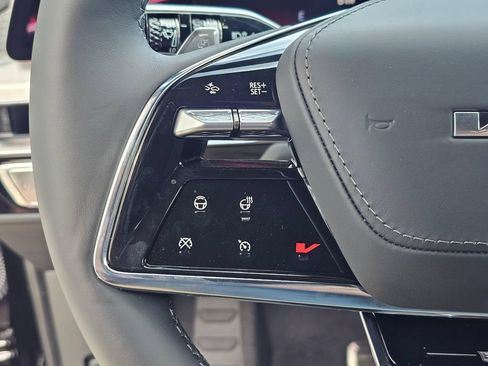 New 2026 Cadillac Lyriq V AWD/4WD image 27
