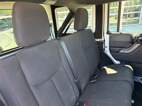 Used 2017 Jeep Wrangler Unlimited Sport w/ Quick Order Package 24S AWD/4WD image 37