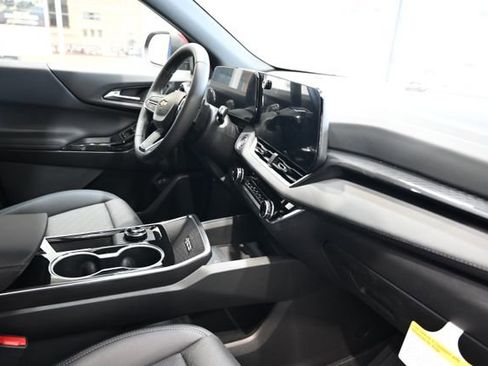 New 2026 Chevrolet Equinox LT FWD image 13