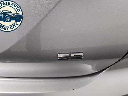 Used 2022 Mitsubishi Outlander SE AWD/4WD image 32