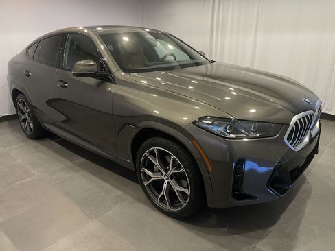 Certified 2025 BMW X6 xDrive40i w/ Parking Assistance Package AWD/4WD image 3