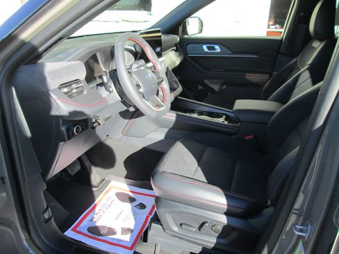 New 2026 Ford Explorer ST RWD image 4