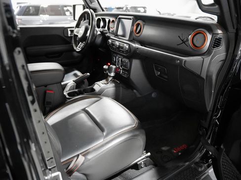 Used 2022 Jeep Gladiator Mojave w/ LED Lighting Group AWD/4WD image 21