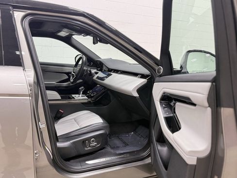 Used 2022 Land Rover Range Rover Evoque R-Dynamic S image 34