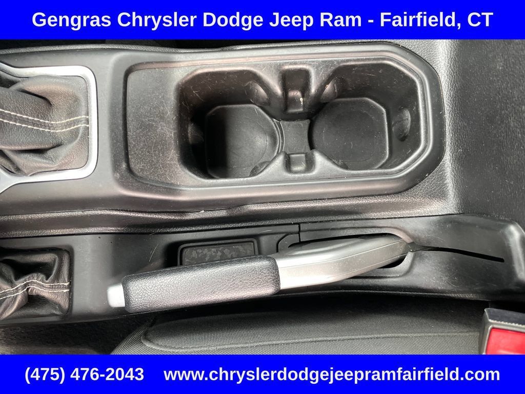 Used 2018 Jeep Wrangler Unlimited Sahara AWD/4WD image 47