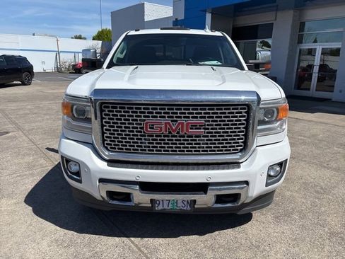 Used 2016 GMC Sierra 3500 Denali w/ Duramax Plus Package image 3