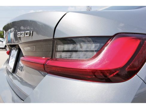 Used 2025 BMW 330i Sedan RWD image 37