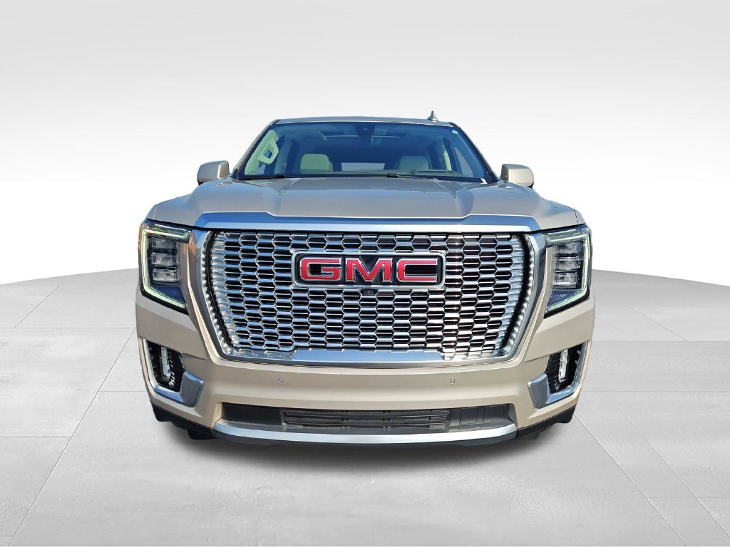 Used 2021 GMC Yukon Denali w/ Denali Premium Package AWD/4WD image 8