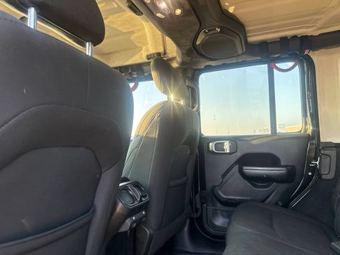 Used 2019 Jeep Wrangler Unlimited Sport S AWD/4WD image 31