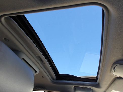 Used 2008 Toyota Sienna XLE Limited image 33