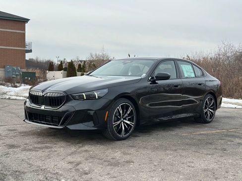 New 2026 BMW 530i xDrive w/ M Sport Package image 3