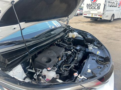 Used 2022 Toyota Sienna XSE w/ XSE Plus Package FWD image 34