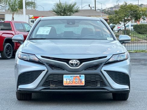 Used 2024 Toyota Camry SE image 7