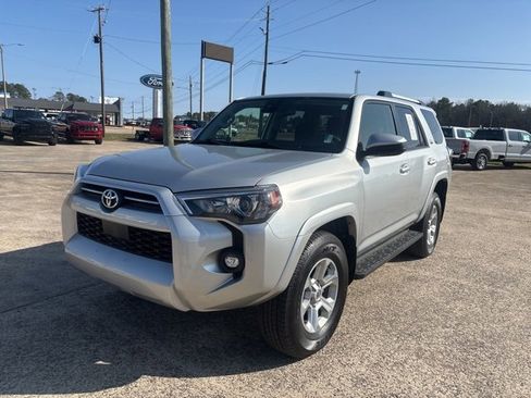 Used 2023 Toyota 4Runner SR5 image 4