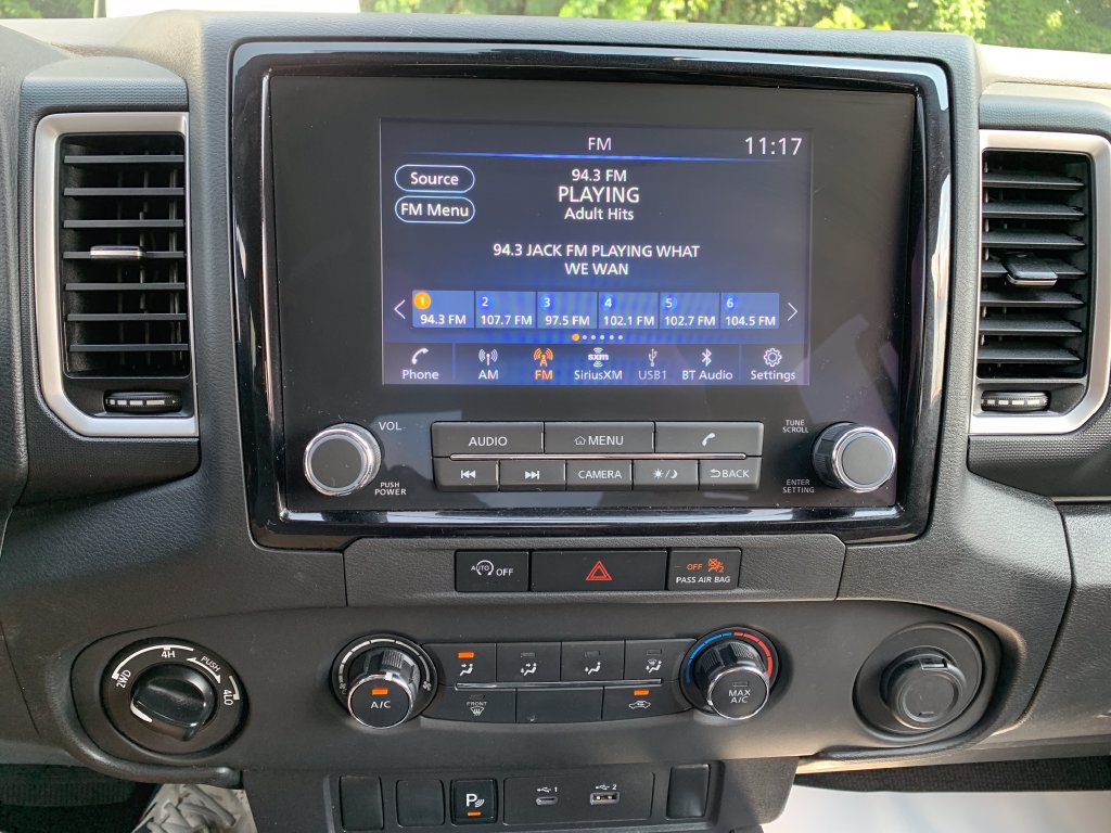 Used 2024 Nissan Frontier SV w/ Technology Package AWD/4WD image 12