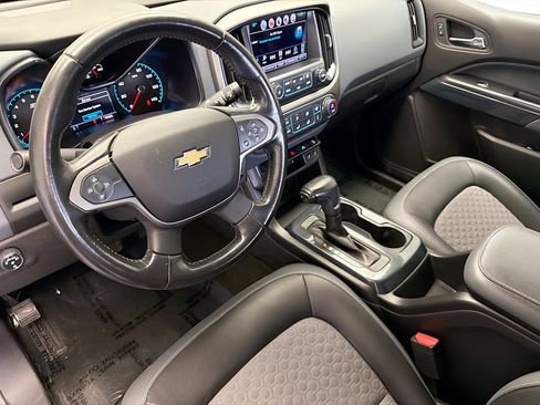 Used 2017 Chevrolet Colorado Z71 RWD image 7