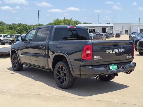 New 2026 RAM 1500 Laramie AWD/4WD image 4