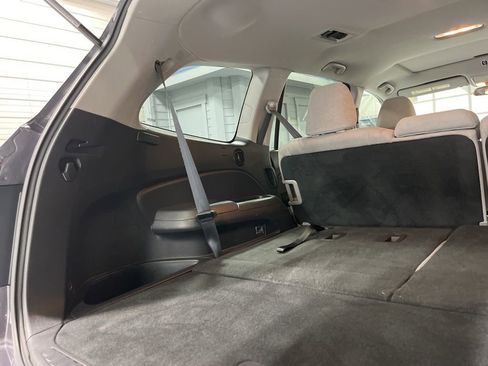 Used 2020 Honda Pilot LX image 36