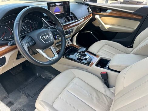 Used 2022 Audi Q5 2.0T Premium w/ Convenience Package AWD/4WD image 24