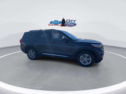 Used 2023 Ford Explorer XLT w/ Equipment Group 202A image 2