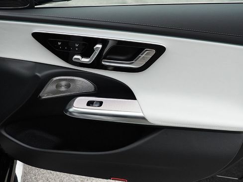 New 2026 Mercedes-Benz E 53 AMG e 4MATIC Sedan image 10