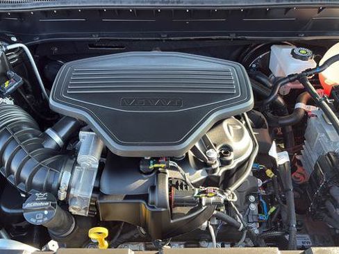 Used 2025 Chevrolet Blazer RS image 20