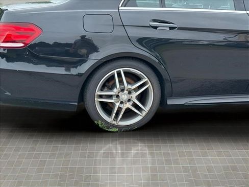 Used 2016 Mercedes-Benz E 350 4MATIC Sedan image 15