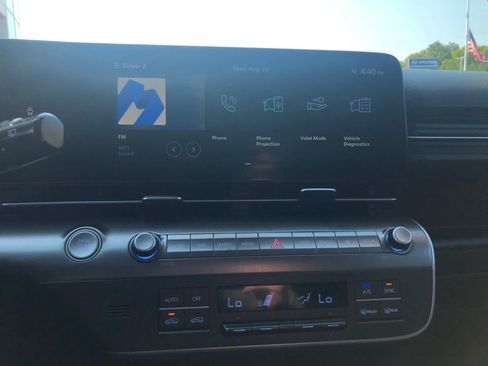 Certified 2025 Hyundai Kona SEL AWD/4WD image 18