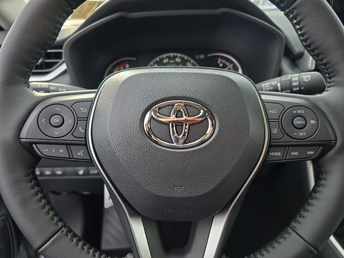 New 2025 Toyota RAV4 XLE image 27